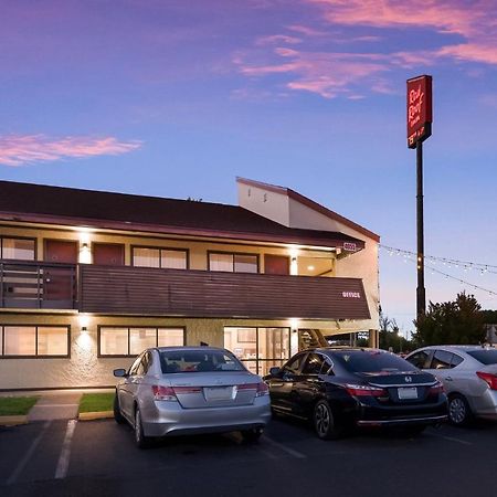 Red Roof Inn Philadelphia - Тревоус Екстериор снимка
