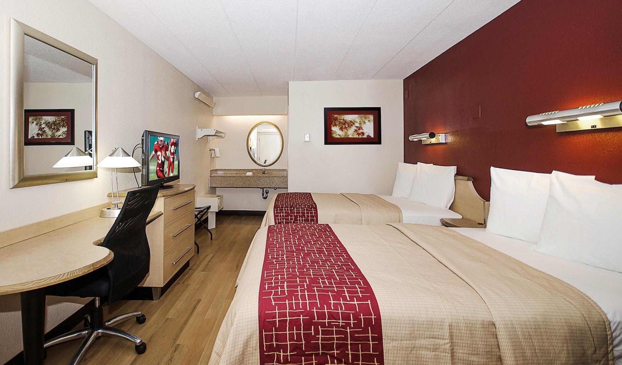 Red Roof Inn Philadelphia - Тревоус Екстериор снимка