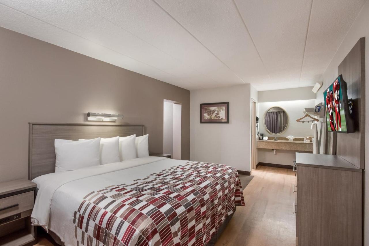 Red Roof Inn Philadelphia - Тревоус Екстериор снимка