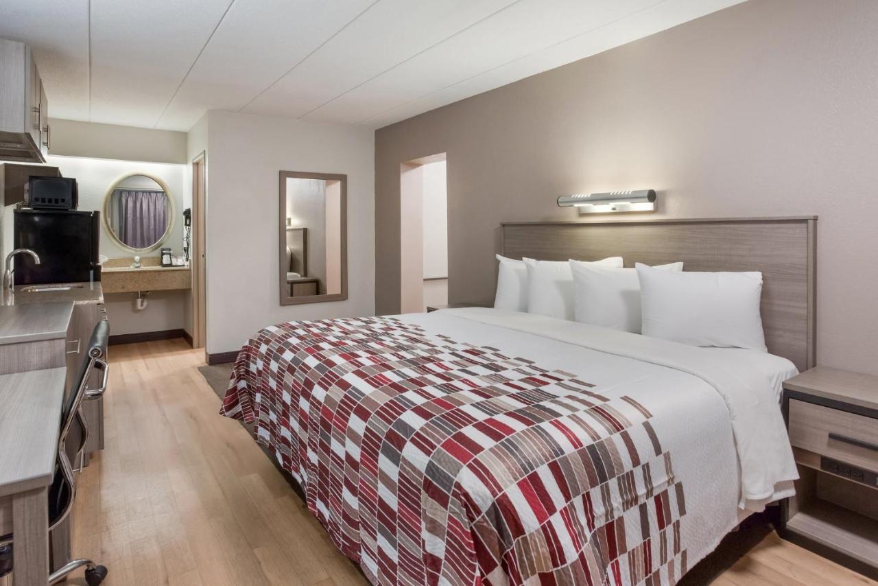 Red Roof Inn Philadelphia - Тревоус Екстериор снимка