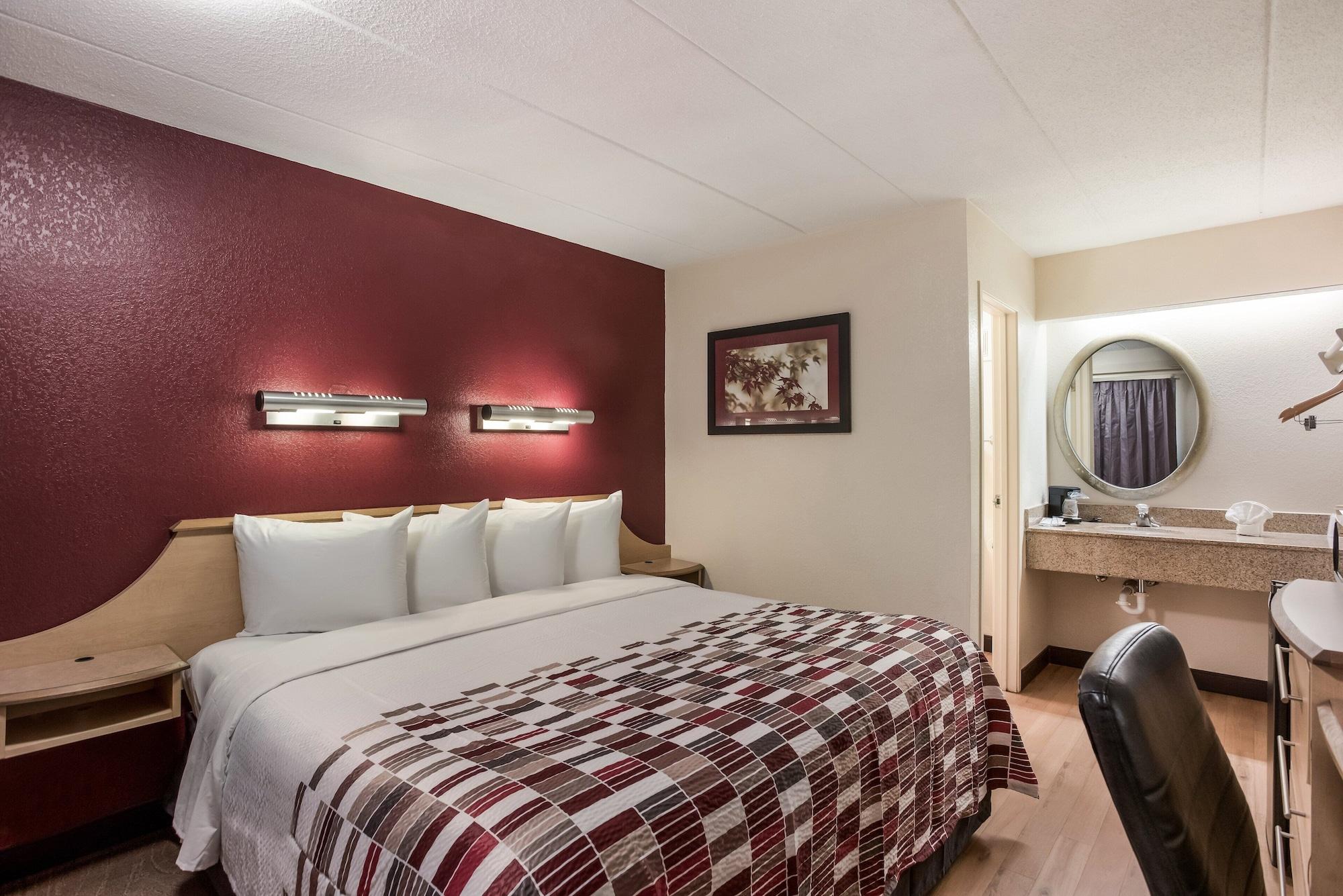 Red Roof Inn Philadelphia - Тревоус Екстериор снимка