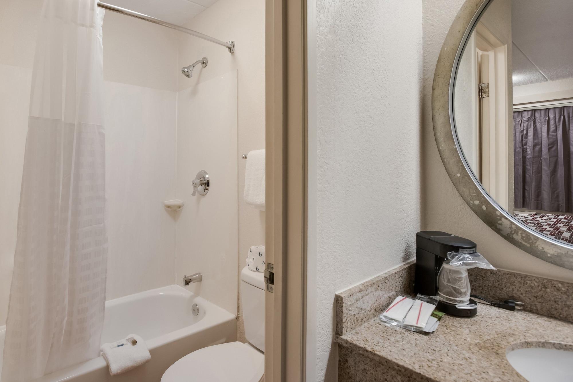 Red Roof Inn Philadelphia - Тревоус Екстериор снимка