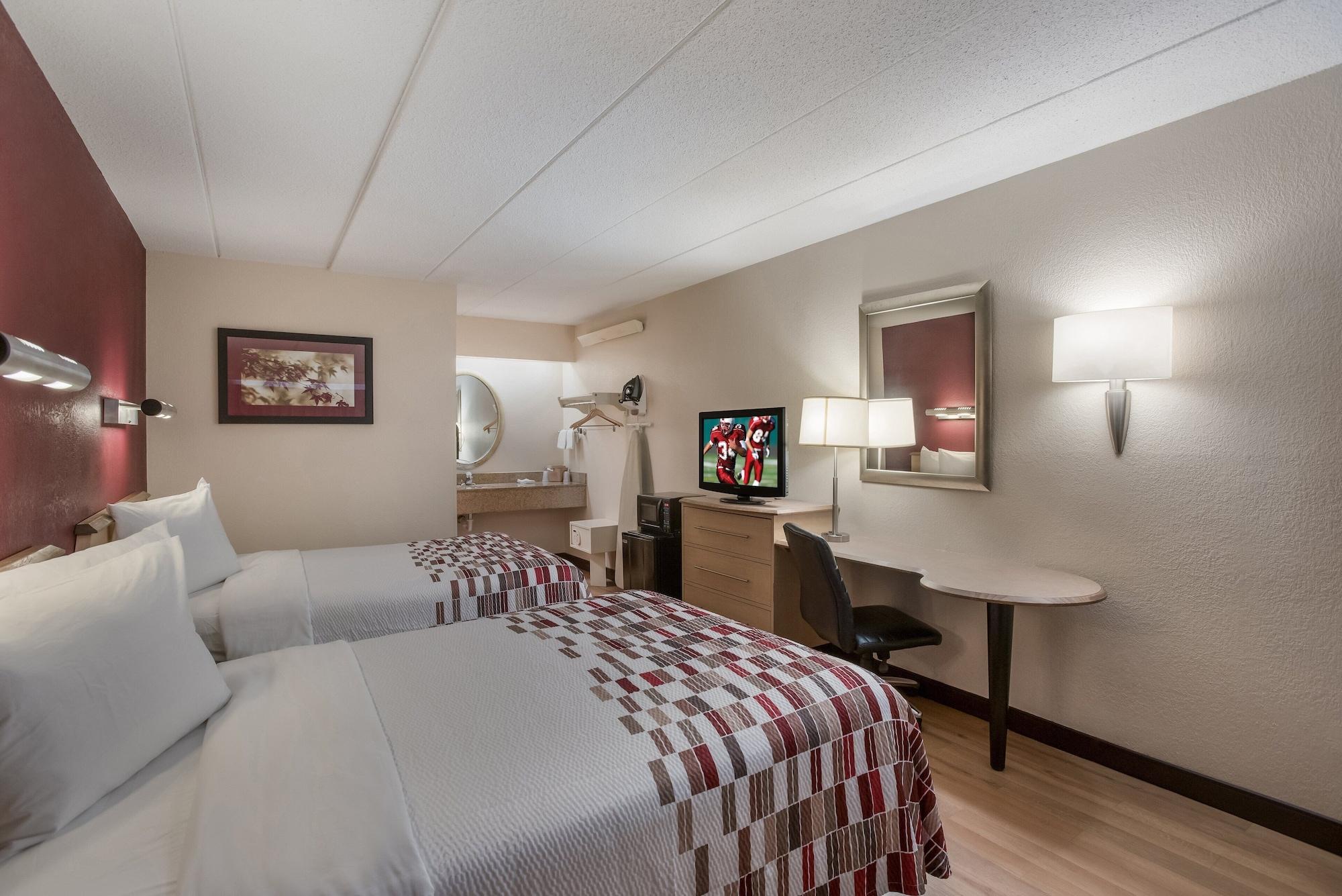 Red Roof Inn Philadelphia - Тревоус Екстериор снимка