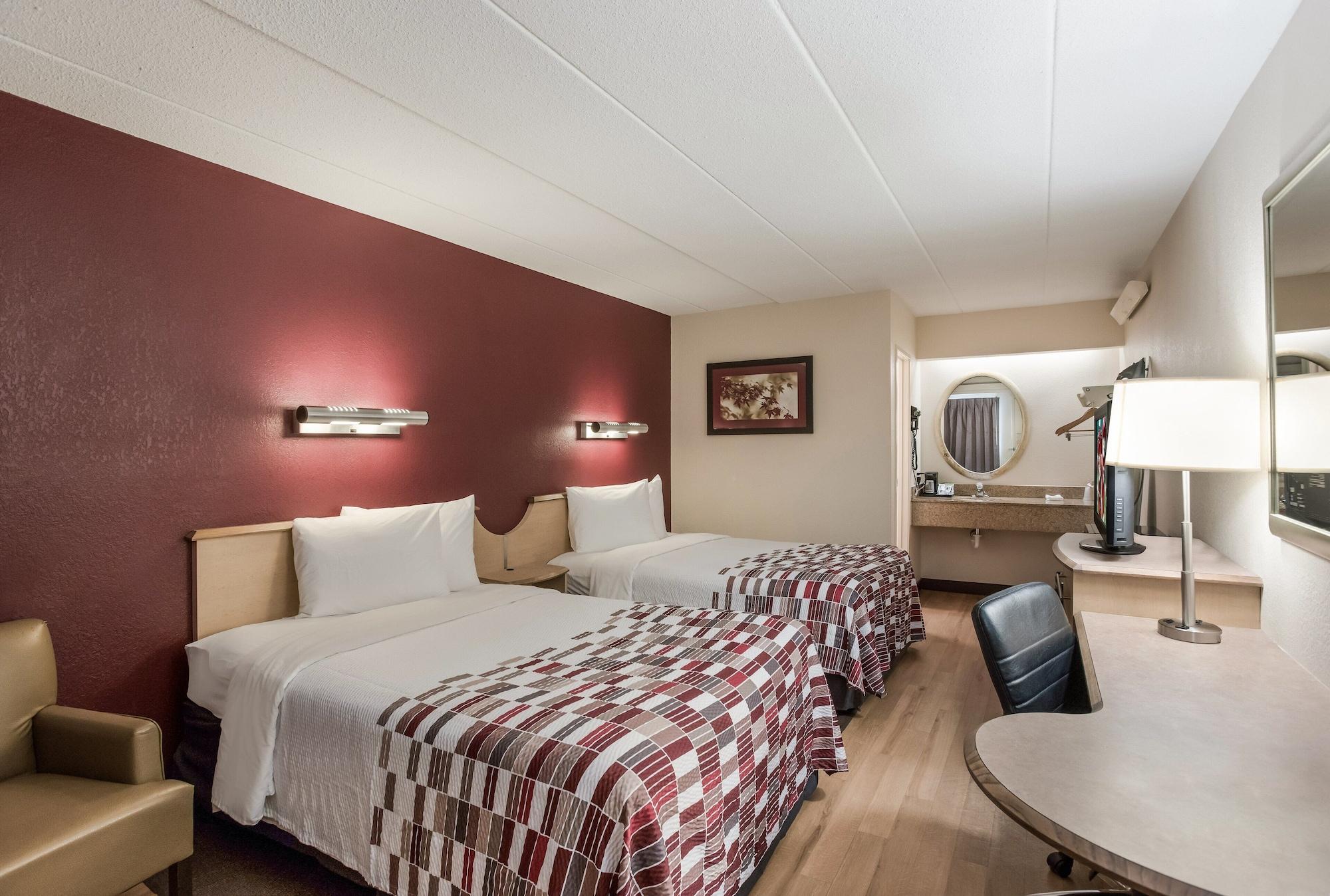 Red Roof Inn Philadelphia - Тревоус Екстериор снимка