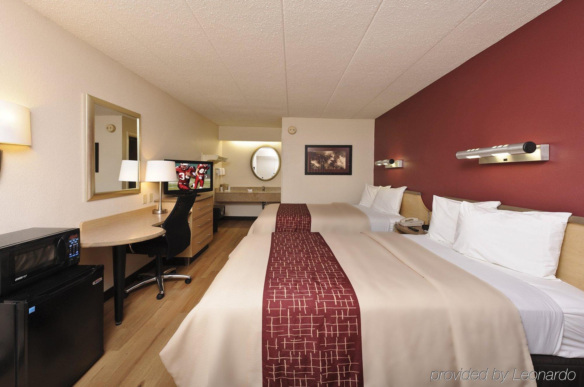 Red Roof Inn Philadelphia - Тревоус Екстериор снимка
