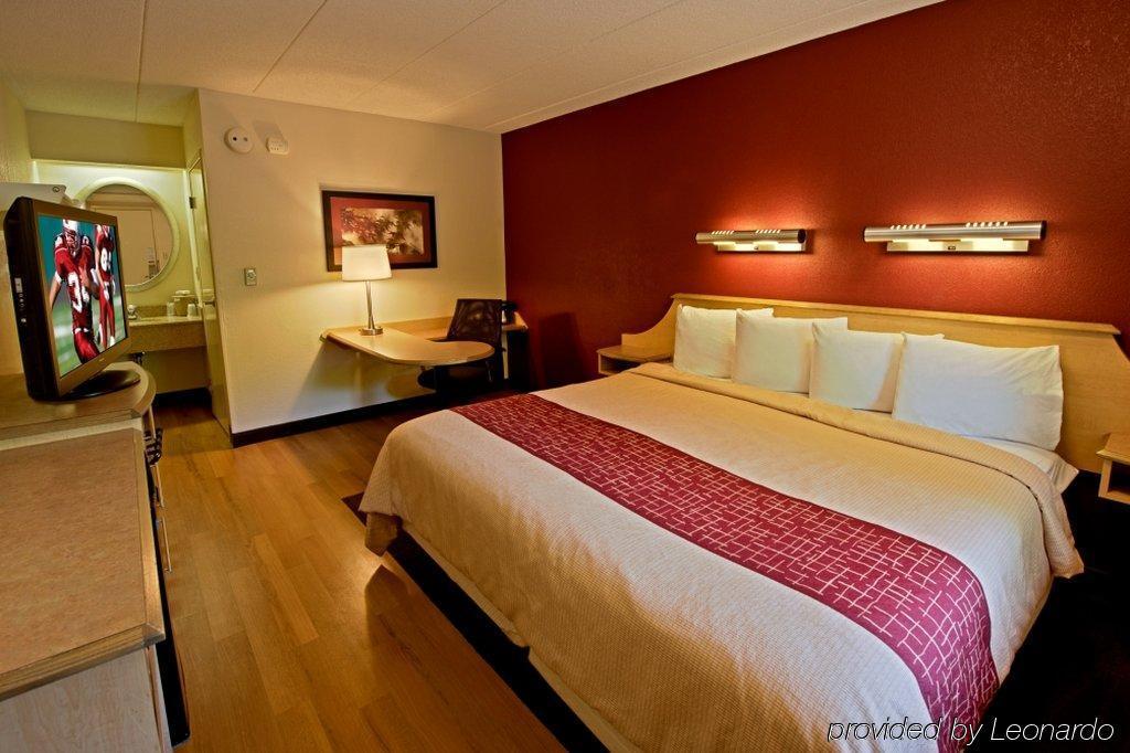 Red Roof Inn Philadelphia - Тревоус Екстериор снимка