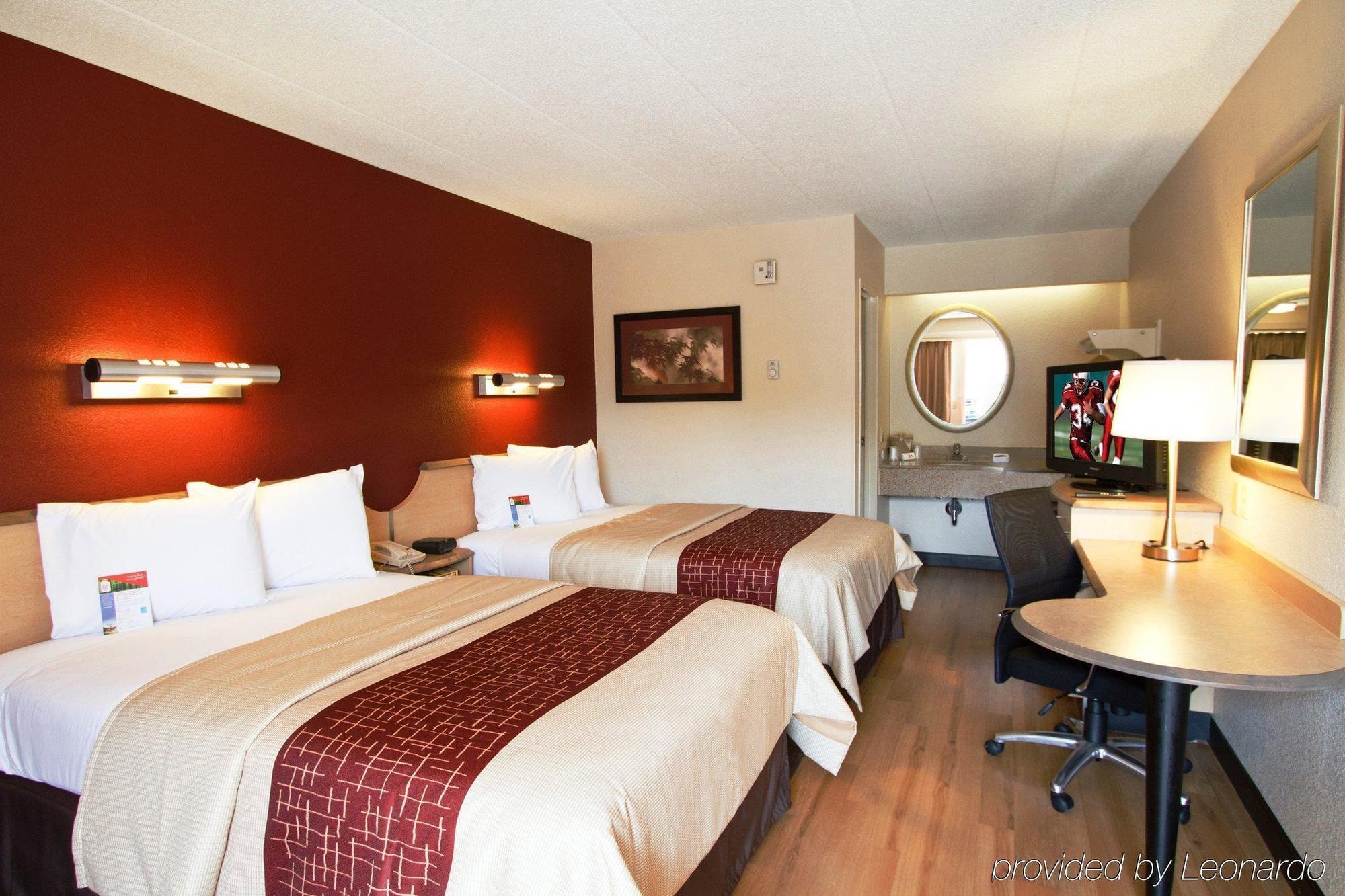 Red Roof Inn Philadelphia - Тревоус Екстериор снимка