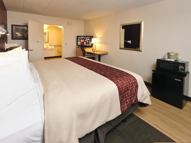 Red Roof Inn Philadelphia - Тревоус Екстериор снимка