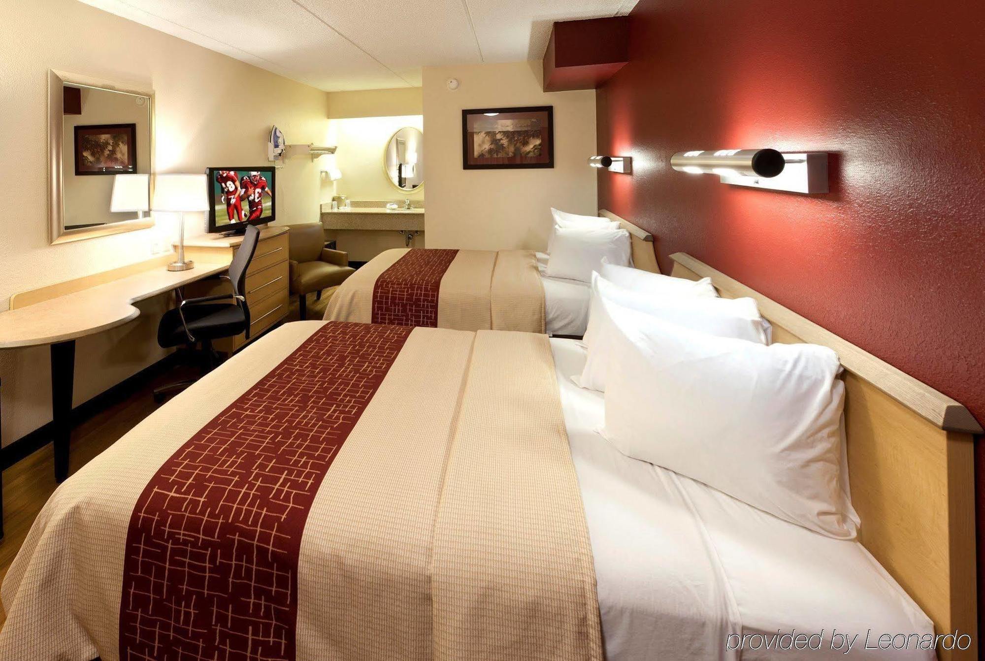 Red Roof Inn Philadelphia - Тревоус Екстериор снимка